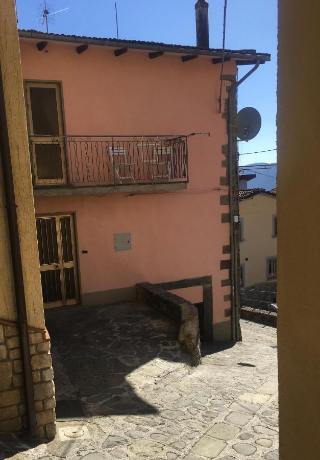 Little Flower Apartment Corfino المظهر الخارجي الصورة